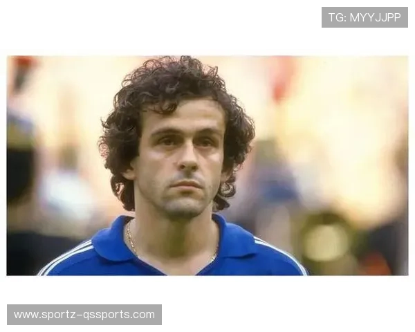 世界足球史上50位最具影响力球星盘点与传奇回顾