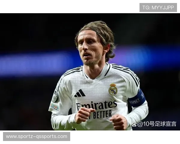 足球历史上十大最具争议与恶劣行为的球星盘点