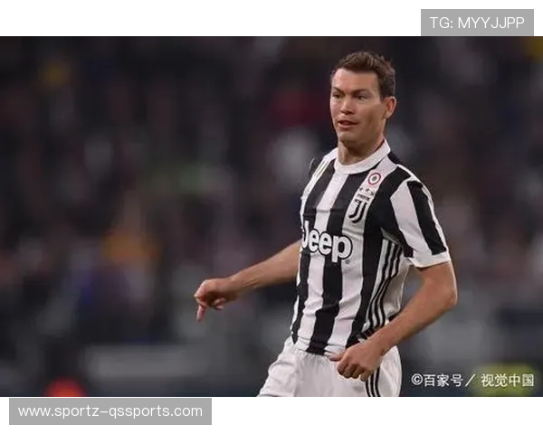 足球巨星退役时间表盘点：那些传奇球员告别绿茵场的时刻