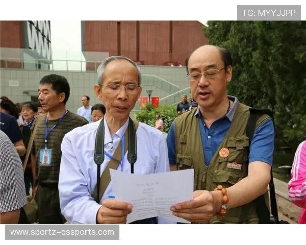 足球星二代的偶像成长之路与传承：从父辈的足迹到个人的光辉