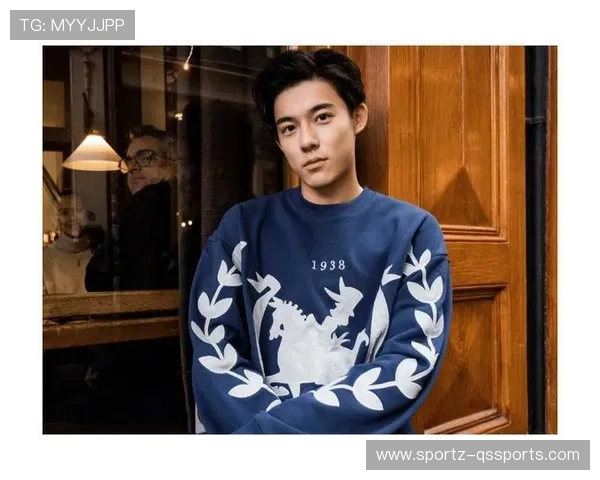 足球球星儿子颜值登顶引热议俊美外貌成焦点网友称其颜值天花板