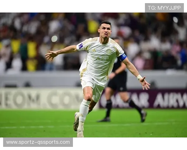 足球球星肌肉身材比例解析 揭秘运动员体型与竞技表现的关系